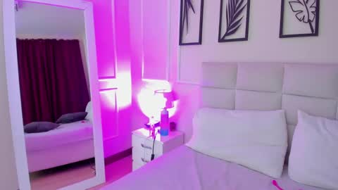     online show from February 7, 2025, 9:04 pm