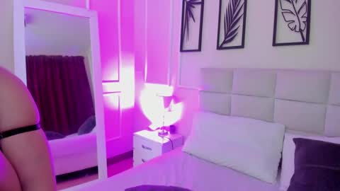     online show from February 11, 2025, 11:44 pm