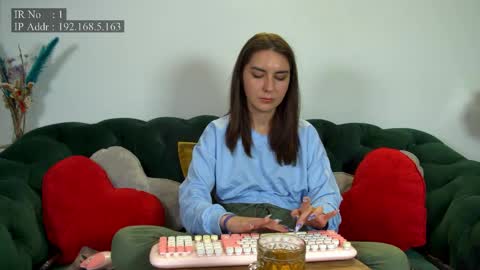 Alisa online show from May 2, 2026, 7:02 am