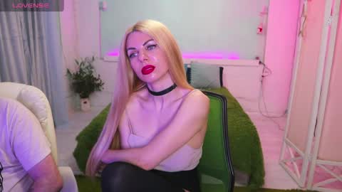 Alisa Aleks online show from April 16, 2026, 9:39 pm