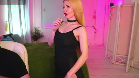 Snapshot of alisaaleks chatting on May 3, 2026, 10:10 am Alisa Aleks online show from May 3, 2026, 10:10 am