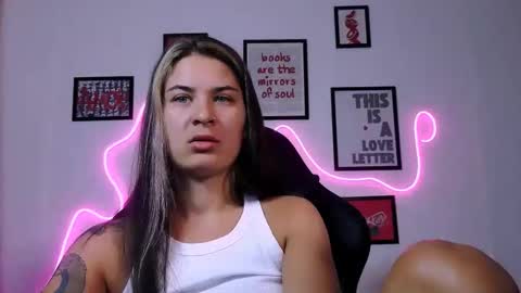 Alisa online show from June 3, 2026, 7:19 pm
