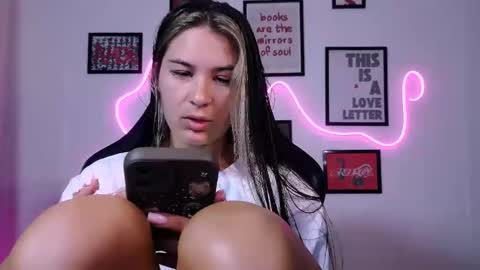 Alisa online show from June 8, 2026, 1:55 pm