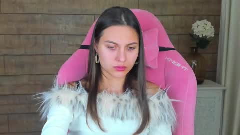 AlisaVersailles online show from September 25, 2025, 4:38 am