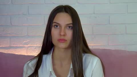 AlisaVersailles online show from September 28, 2025, 4:12 pm