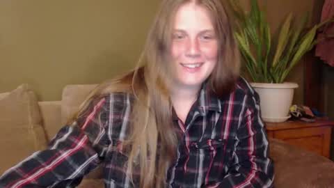 alisaxxxshy online show from September 10, 2025, 9:15 pm