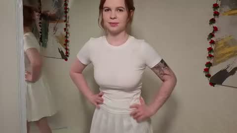 alisekitt online show from July 19, 2026, 2:43 pm