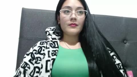 alisha_9997 online show from October 6, 2025, 12:52 am