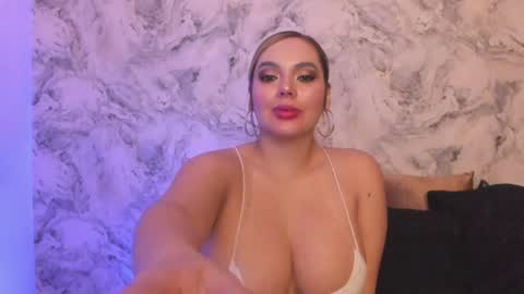 Snapshot of alisha_indira_ chatting on January 23, 2025, 1:41 am Andrea online show from January 23, 2025, 1:41 am
