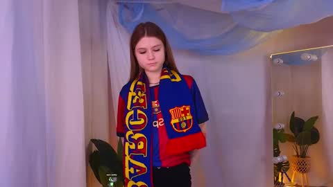 Alisia online show from December 15, 2024, 7:24 am