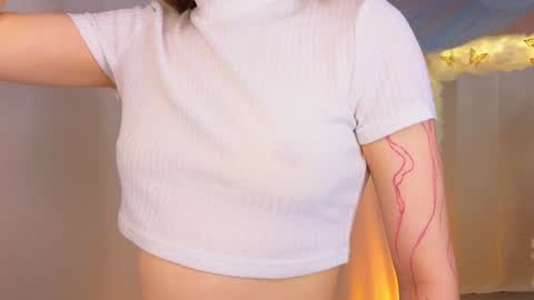 Alisia online show from January 20, 2025, 1:21 pm