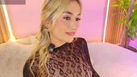 Snapshot of alison_collins_ chatting on May 23, 2026, 6:12 pm Alison online show from May 23, 2026, 6:12 pm