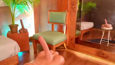 Alison Moon  online show from July 17, 2026, 11:09 pm