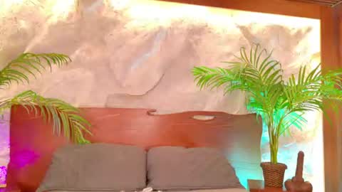 Alison Moon  online show from July 22, 2026, 10:23 pm