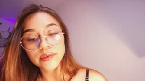 Snapshot of aliss_es chatting on October 24, 2025, 10:28 pm ALISS online show from October 24, 2025, 10:28 pm