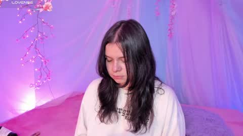 Snapshot of alissa_cute1 chatting on July 7, 2026, 6:47 am Mia online show from July 7, 2026, 6:47 am