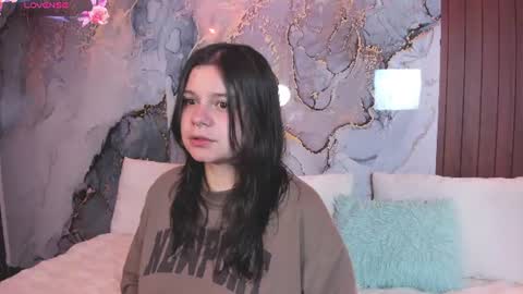 Snapshot of alissa_cute1 chatting on August 1, 2026, 3:06 am Mia online show from August 1, 2026, 3:06 am