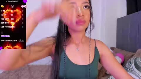 Mara  Isabel online show from July 28, 2026, 8:52 pm
