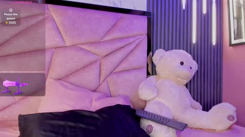 Alisse Miller online show from December 14, 2024, 11:23 pm