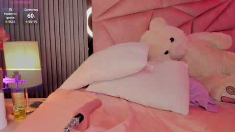 Alisse Miller online show from January 21, 2025, 3:26 am