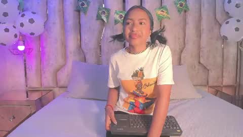 Snapshot of alisse_myers chatting on June 24, 2026, 3:05 am alisse_myers online show from June 24, 2026, 3:05 am
