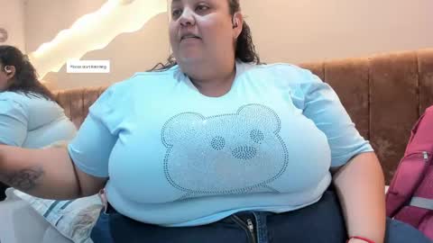 Snapshot of alisson_am chatting on April 22, 2026, 6:09 pm Alisson online show from April 22, 2026, 6:09 pm