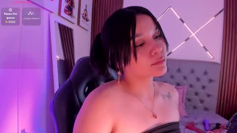  Alisson  online show from May 11, 2026, 4:04 pm