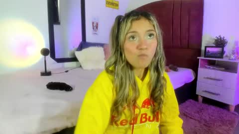 Alisson IG alisson zafiro27 online show from January 7, 2025, 12:09 pm