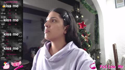 Snapshot of alix_beltran chatting on December 2, 2024, 1:47 am Alix online show from December 2, 2024, 1:47 am