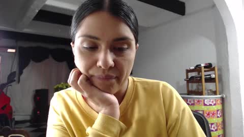 Snapshot of alix_beltran chatting on February 16, 2025, 11:26 pm Alix online show from February 16, 2025, 11:26 pm