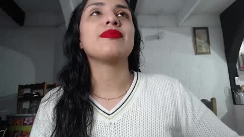 Snapshot of alix_beltran chatting on March 4, 2025, 2:06 am Alix online show from March 4, 2025, 2:06 am