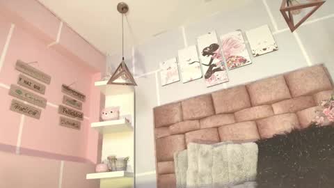 alix noa online show from September 20, 2025, 8:10 pm