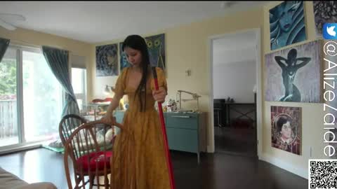 Snapshot of alizezaide chatting on April 21, 2026, 6:34 pm Alize Zaide online show from April 21, 2026, 6:34 pm