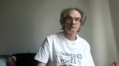 J online show from March 27, 2026, 6:40 pm