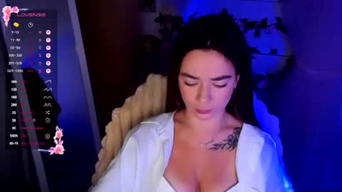 Snapshot of allana_dream chatting on July 24, 2026, 7:39 am Allana online show from July 24, 2026, 7:39 am
