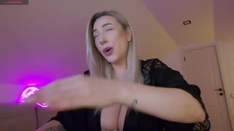 A day u didnt smile is a lost day online show from April 13, 2026, 7:03 am