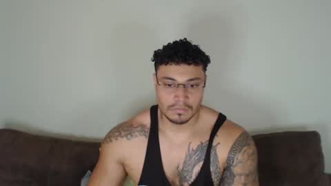 allen_ferrer10 online show from March 29, 2026, 10:54 pm