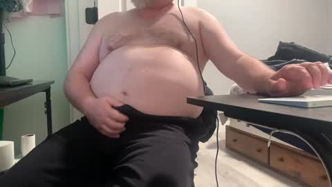 Snapshot of allergictochat chatting on February 1, 2026, 8:29 pm Allergictolove online show from February 1, 2026, 8:29 pm