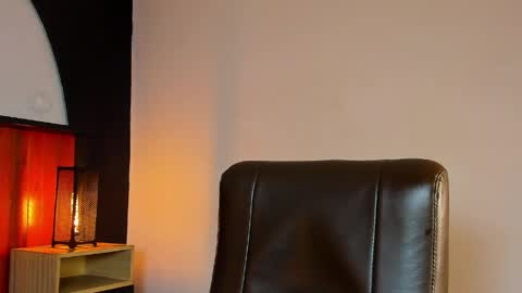 Allex online show from April 15, 2026, 6:48 pm