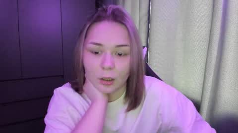 Snapshot of alli_zi chatting on December 14, 2025, 6:41 am Blair online show from December 14, 2025, 6:41 am