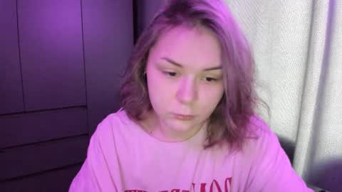 Snapshot of alli_zi chatting on December 18, 2025, 4:40 am Blair online show from December 18, 2025, 4:40 am