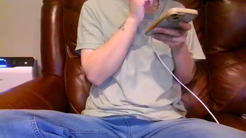 alliebearx online show from March 17, 2026, 3:11 am