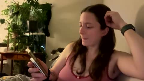 allielorde online show from December 19, 2025, 8:43 am