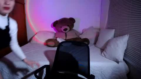 Allie  online show from March 8, 2025, 12:55 am