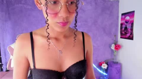 Snapshot of allis0n_ik chatting on March 4, 2025, 5:53 am ALLIS0N IK online show from March 4, 2025, 5:53 am