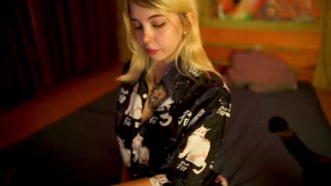 Snapshot of allison_cuty chatting on September 15, 2025, 8:31 pm Allison online show from September 15, 2025, 8:31 pm