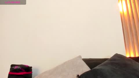 allison_fosther online show from December 3, 2025, 2:19 am