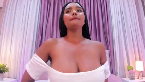 Snapshot of allisonn_bell chatting on February 14, 2025, 2:39 am Allison online show from February 14, 2025, 2:39 am