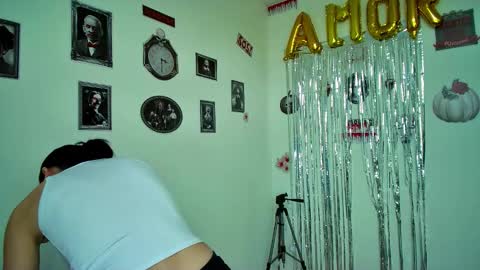 Snapshot of allisson_rose chatting on October 27, 2025, 7:51 pm Alli online show from October 27, 2025, 7:51 pm