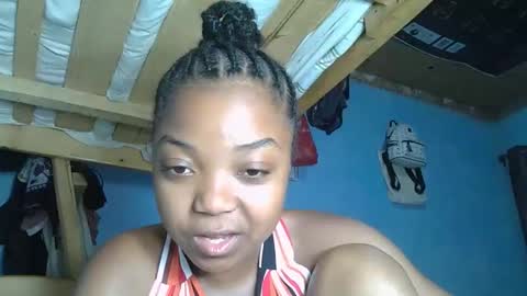 Snapshot of allizida01 chatting on February 2, 2026, 7:18 am allizida01 online show from February 2, 2026, 7:18 am